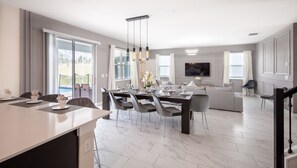 Maison, 6 chambres | Restauration dans la chambre