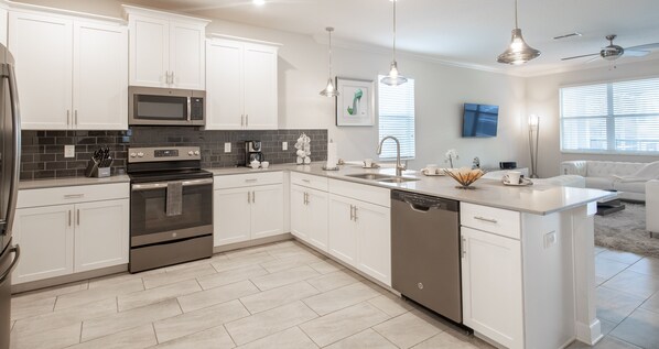 House, Multiple Bedrooms | Private kitchen | Fridge, oven, coffee/tea maker, toaster