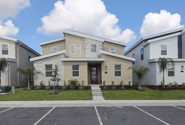 House, Multiple Bedrooms | Exterior