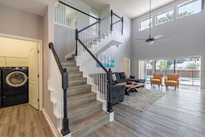 Casa, 6 quartos | Escadaria