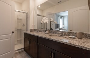 House, 5 Bedrooms | Bathroom - 7660oml-solterra Resort 5 Bedroom Home by RedAwning (Davenport)