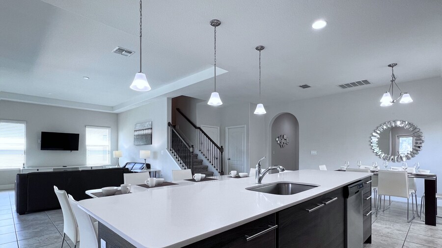 Balmoral Resort-140aa 5 Bedroom Home by RedAwning