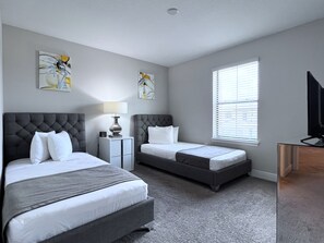 House, 5 Bedrooms | 5 bedrooms, free WiFi