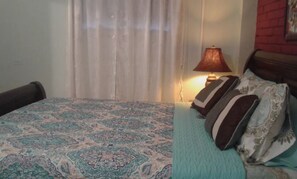 2 chambres, bureau, fer et planche à repasser, Wi-Fi gratuit