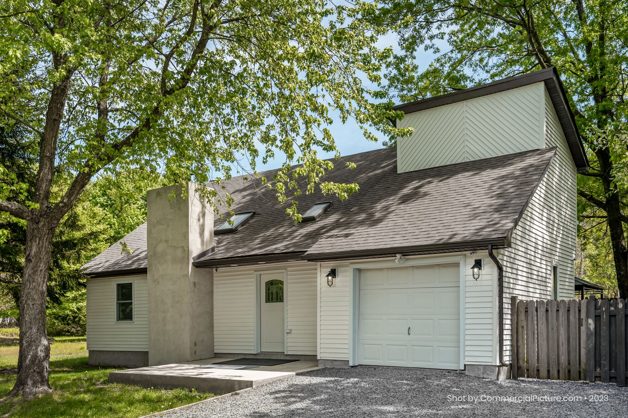 NEW Modern Home in the heart of Poconos Fireplace