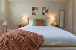 1 chambre, bureau, fer et planche à repasser, Wi-Fi