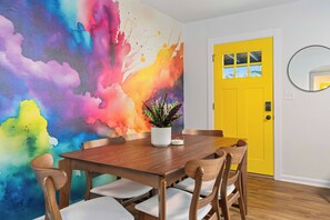 Dining - Vibrant Parkside Retreat -Newly Renovated, Hot Tub & Walkable to Downtown! (Port Angeles)