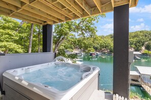 Bain à remous extérieur