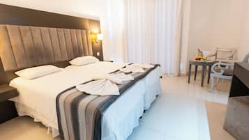 Hypo-allergenic bedding, in-room safe, soundproofing, free WiFi