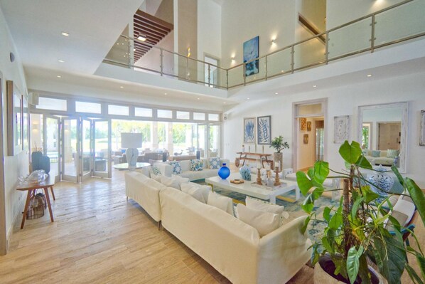 Villa, Smoking | 5 bedrooms