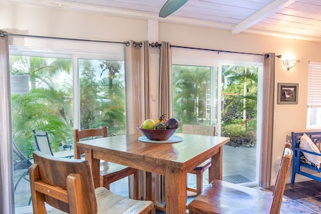 Dining. Sunrise Tropical Garden Getaway