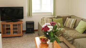 Cottage | Living area