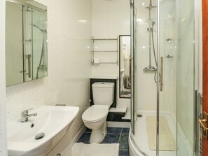 Cottage | Bathroom | Shower - Kingfisher Cottage (South Molton)