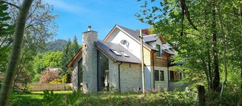 Exceptional New Beautiful House in Trossachs Loch Lomond National P. Brig O Turk