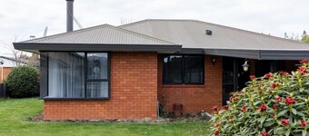 Cute as a button Methven
