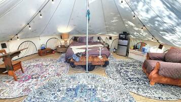 WiFi, bed sheets