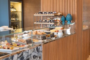 Desayuno completo incluido todos los días 