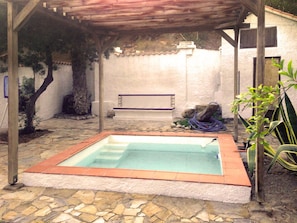 Outdoor pool - Seafront house on large property (pet friendly) (Cala Panizo)