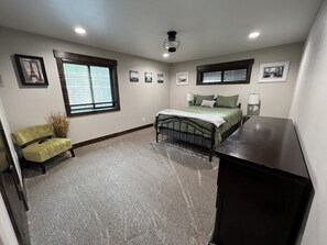 4 Schlafzimmer, Bügeleisen/Bügelbrett, kostenloses WLAN, Bettwäsche