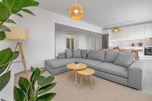 Smart TV, ping pong - Aegean View Estate Villa in Faliraki (Faliraki)