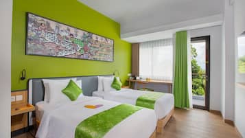 Habitación superior con 1 cama matrimonial o 2 individuales | Escritorio, espacio para trabajar con laptop y wifi gratis