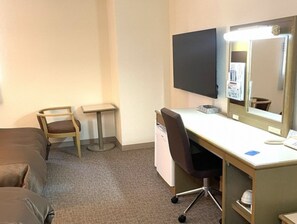 1 slaapkamer, een bureau, een strijkplank/strijkijzer, gratis wifi