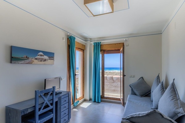 Panoramic Studio Suite, 1 Double Bed with Sofa bed, Ocean View | Living area | 24-inch flat-screen TV with digital channels, TV