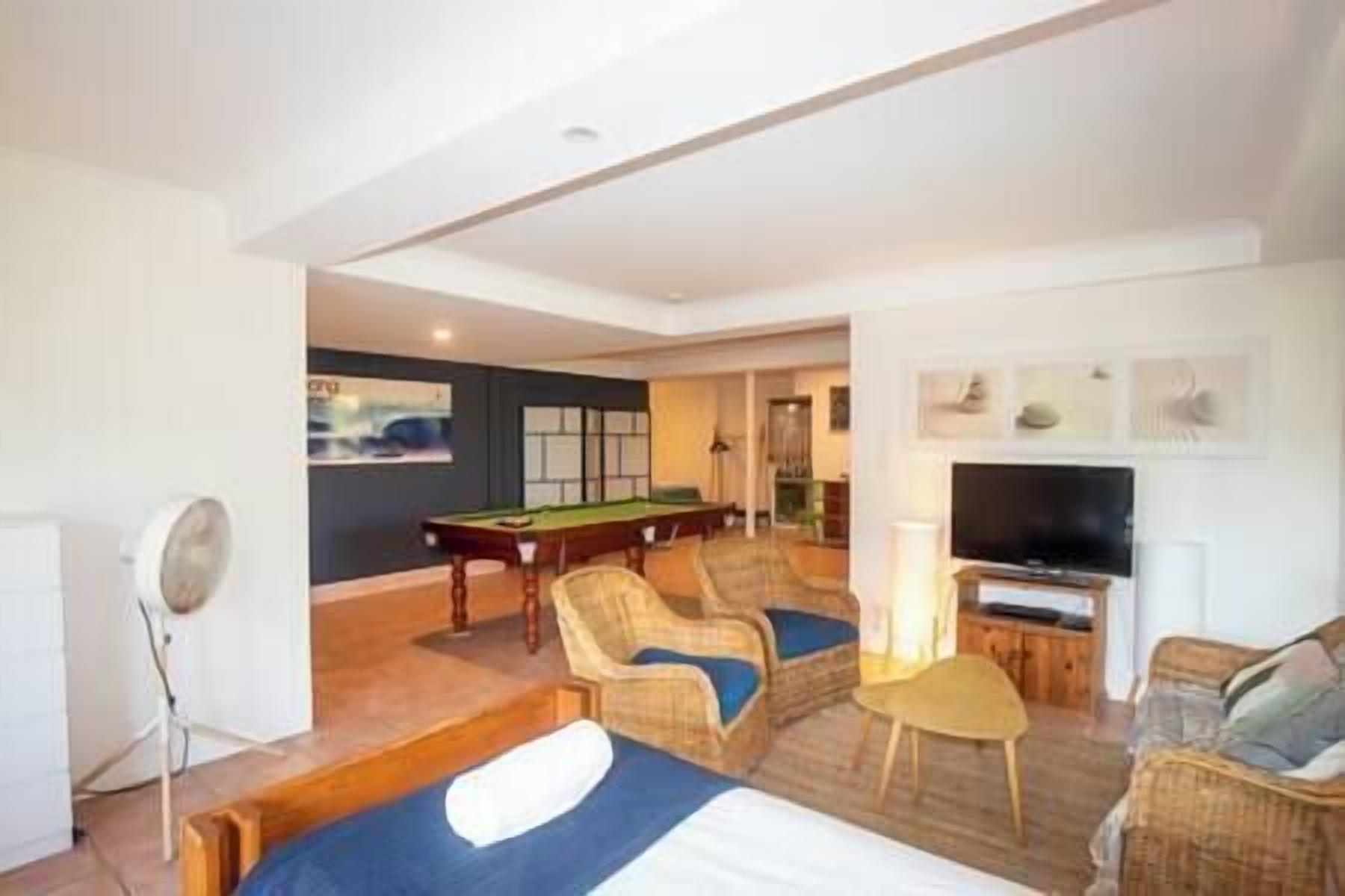 20 Yarrong Rd - A Very Large House Split Over Three Levels - Point Lookout
