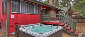 The Ginger Lodge By Destination Big Bear: Walking Distance to Meadow Park! Spa! Close to Snow Summit! Pool Table!
