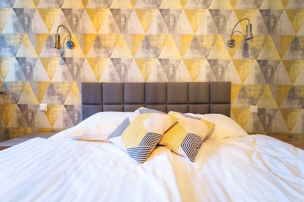 1 bedroom, desk, laptop workspace, free WiFi