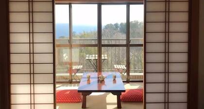 Masaya Villa waking up to the morning sun and birds singing / Ito Shizuoka
