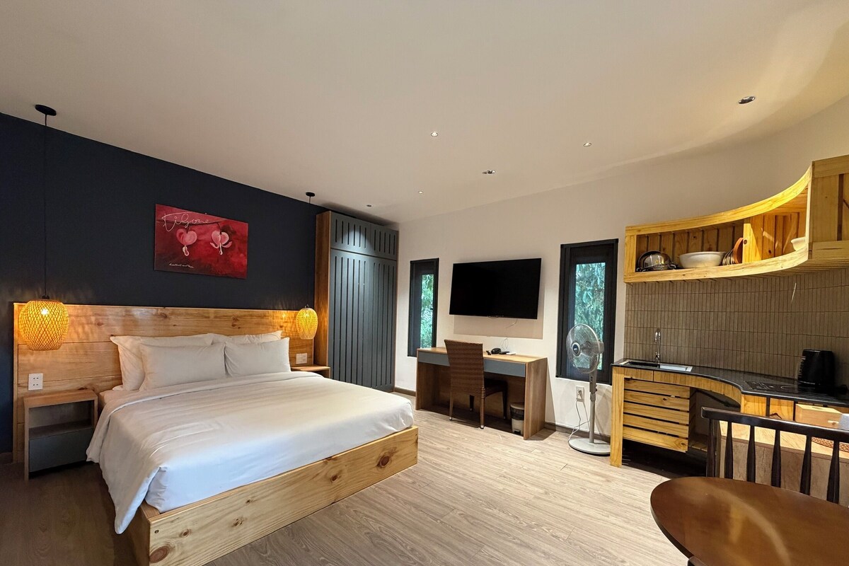 Superior Apartment with Balcony (Stair Only) | Minibar, blackout curtains, free WiFi, bed sheets