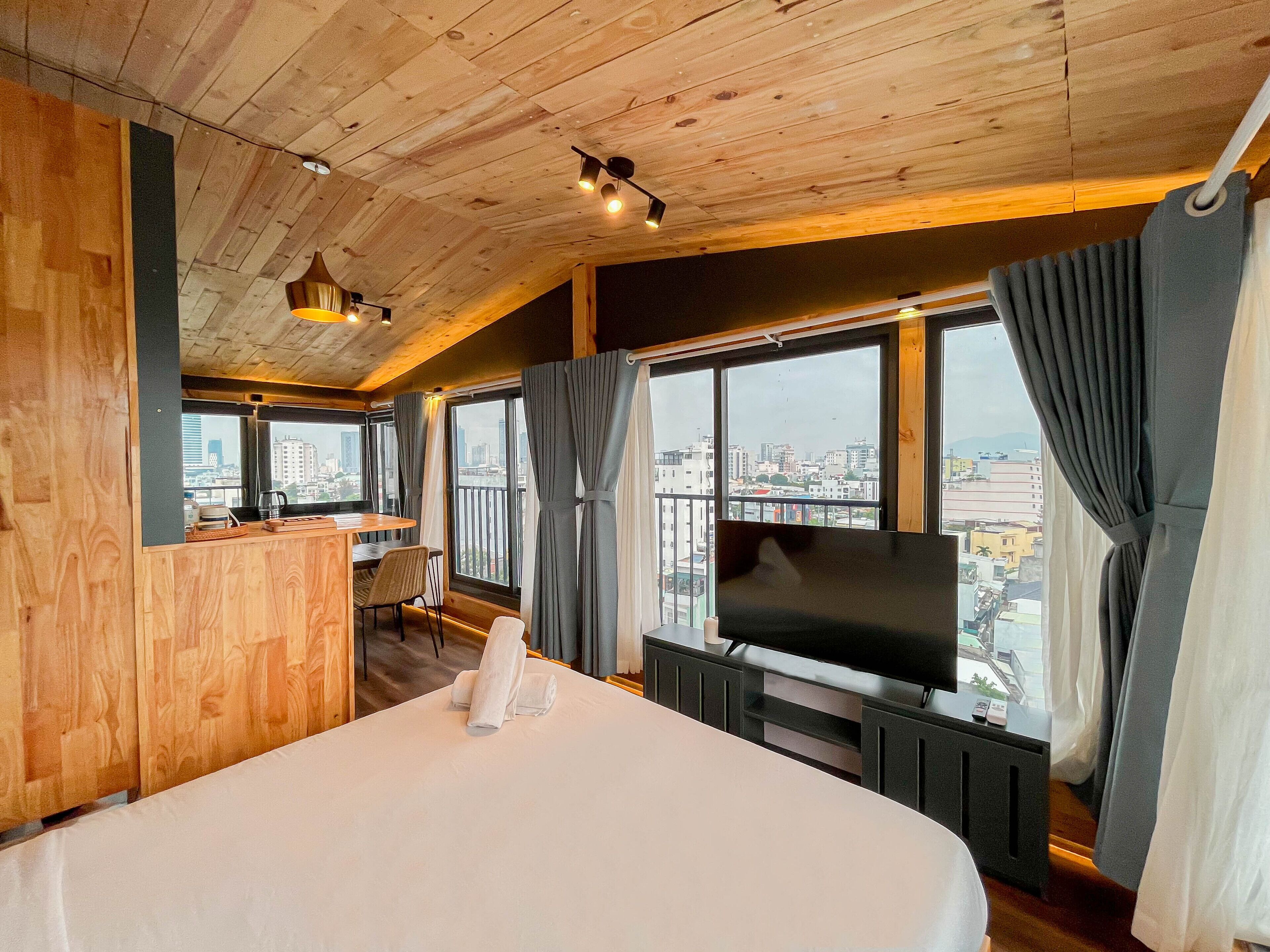 Premier Studio Panoramicview | 미니바, 암막 커튼, 무료 WiFi, 침대 시트