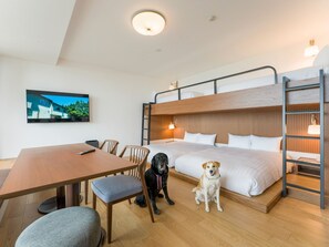 1 habitación, escritorio, wifi gratis y ropa de cama