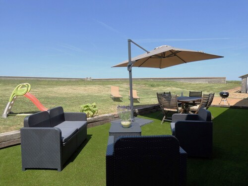 Charming Rural Retreat: Modern Comfort in Historic Challet