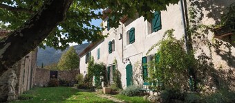 Casa vacanze 'Véritable Mas Provençal À La Palud' con giardino privato e Wi-Fi