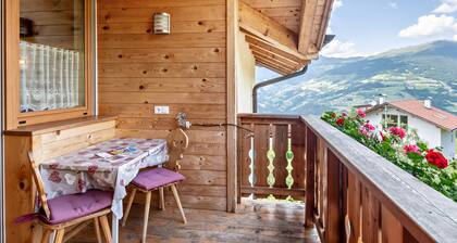 Ferienwohnung 'Solerhof Romantik' mit Bergblick, Gemeinschaftsgarten und WLAN