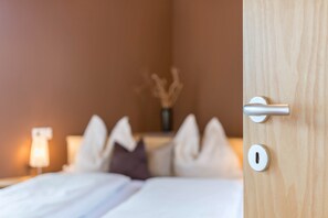 2 chambres, fer et planche à repasser, Wi-Fi gratuit, draps fournis