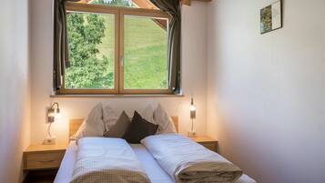 2 chambres, fer et planche à repasser, Wi-Fi gratuit, draps fournis