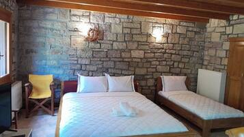 Fer et planche Ă repasser, Wi-Fi gratuit, draps fournis