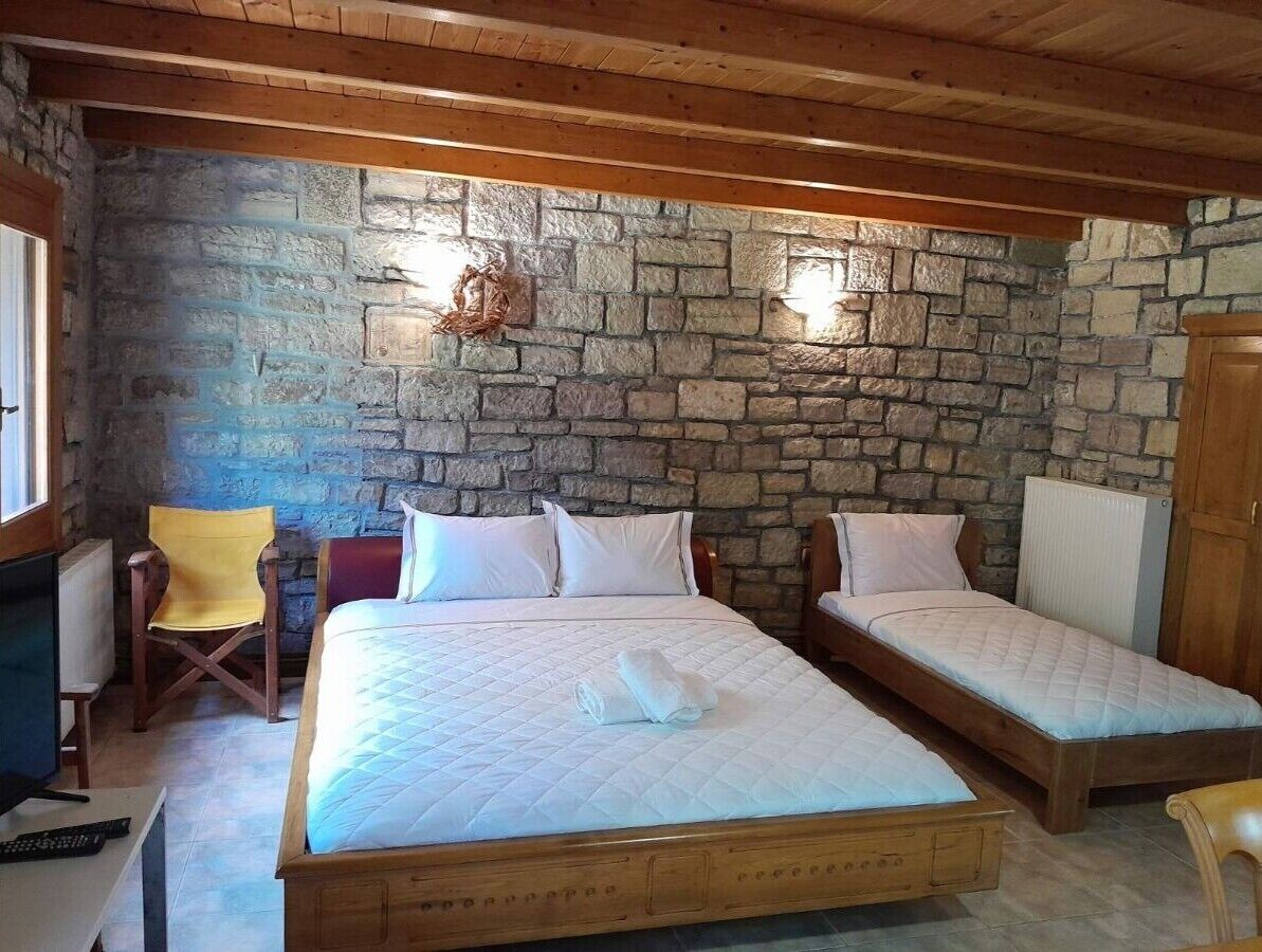 Iron/ironing board, free WiFi, bed sheets, wheelchair access