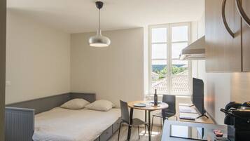 Wi-Fi gratuit, draps fournis