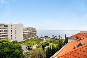 Exterior - Apartment 'Vista Mar' with Sea View, Private Terrace and Wi-Fi (Funchal)