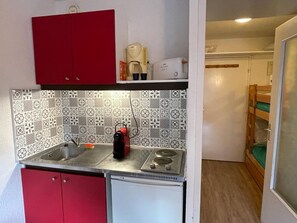 Kühlschrank, Mikrowelle