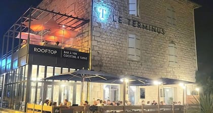 Ferienwohnung in einem Hotel 'Chatus' mit WLAN und Klimaanlage