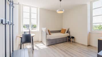 1 bedroom, free WiFi, bed sheets