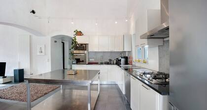 Holiday Home 'Paradies Ligurien' with Mountain View, Shared Pool and Wi-Fi