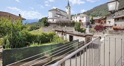 Appartement "Casa Elisa" avec vue sur les montagnes, balcon et Wi-Fi