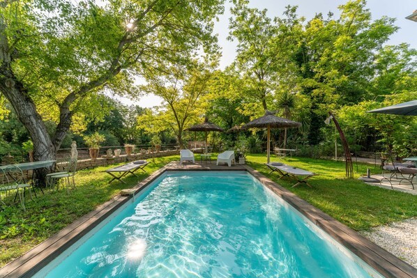 Pool - Villa 'Plein Coeur Du Luberon' with Private Pool, Private Terrace and Wi-Fi (Apt)