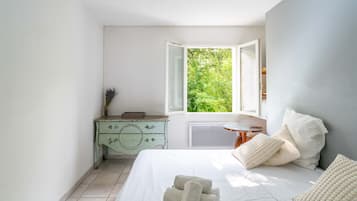 4 soverom, skrivebord, strykejern/-brett og wi-fi (inkludert)